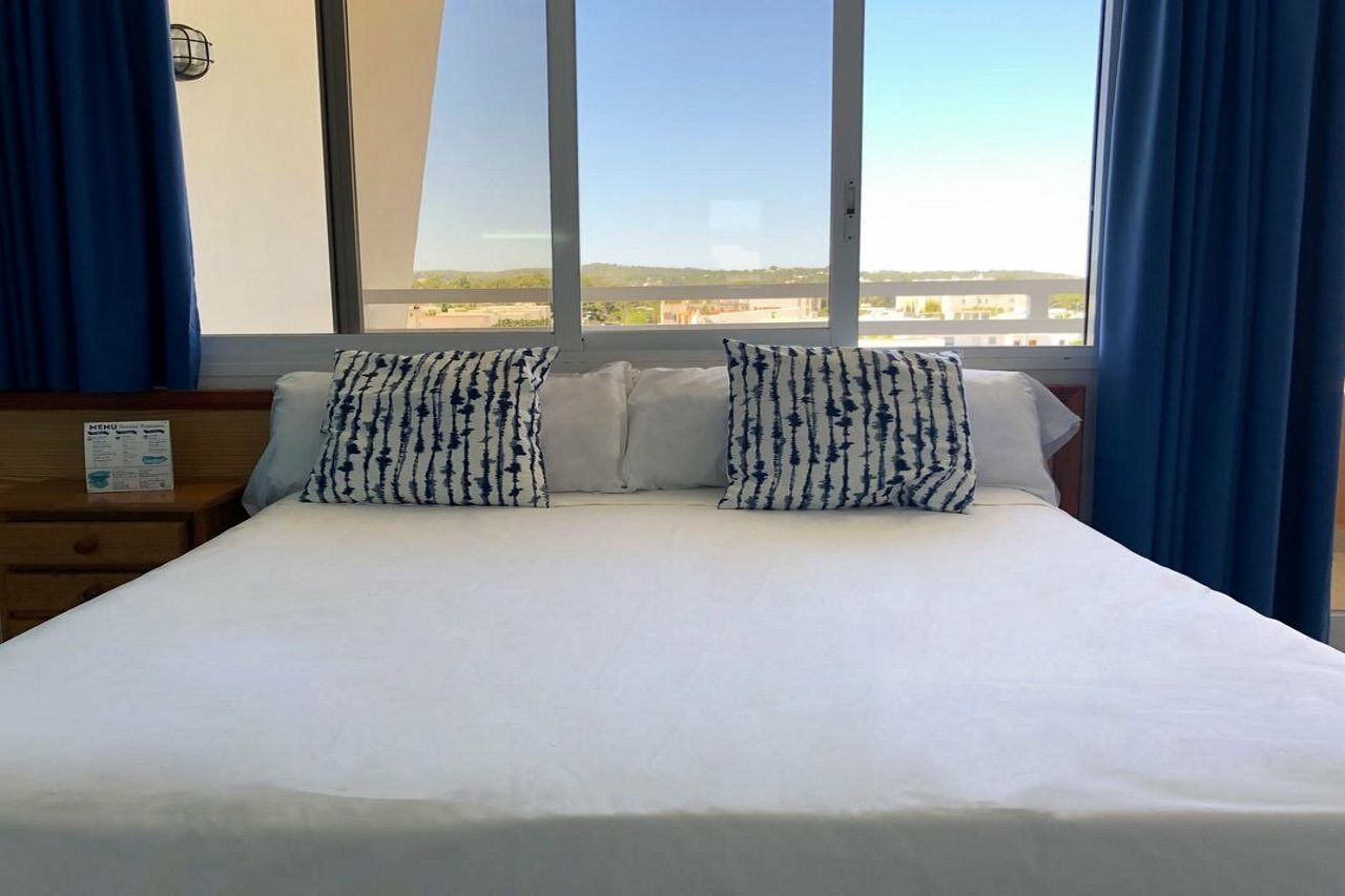 Aparthotel Flats Friends Tropicana San Antonio  Bagian luar foto